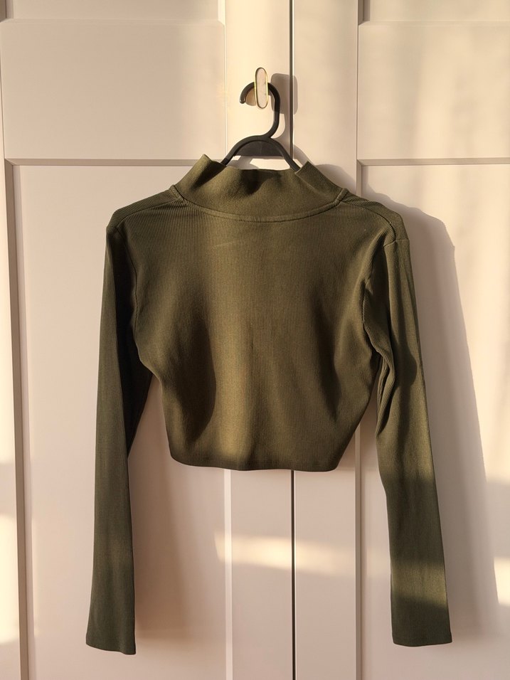 Haki V Yaka Kadın Kazak - Görsel 2