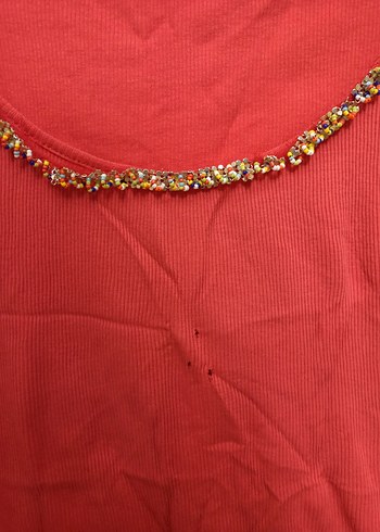 Zincir Detaylı Kırmızı Kolsuz Kadın Yelek - Görsel 2