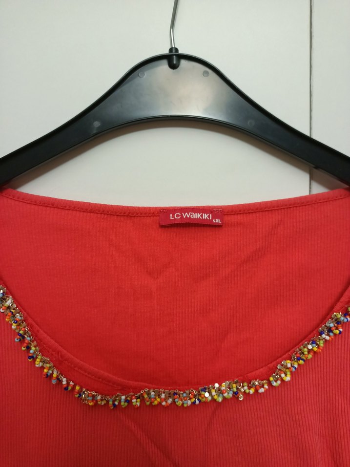 Zincir Detaylı Kırmızı Kolsuz Kadın Yelek - Görsel 3