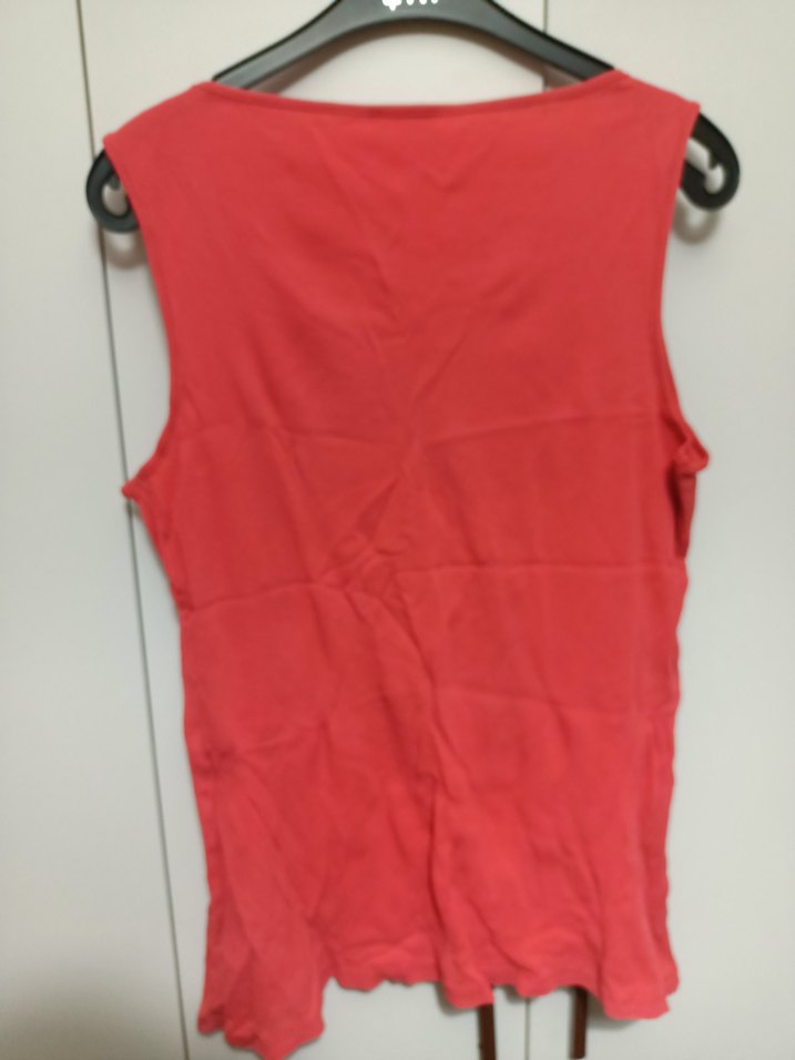 Zincir Detaylı Kırmızı Kolsuz Kadın Yelek - Görsel 4