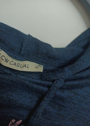 Kadın Lacivert Kapüşonlu Triko Sweatshirt - Görsel 2