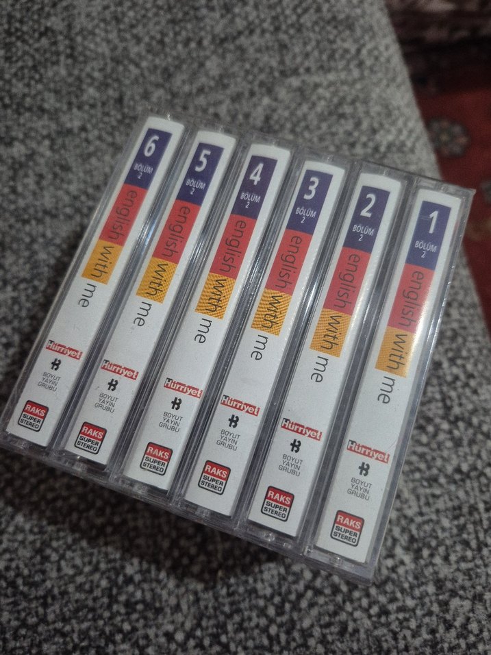 English with Me Mizah Kitabı Kaset - Görsel 2