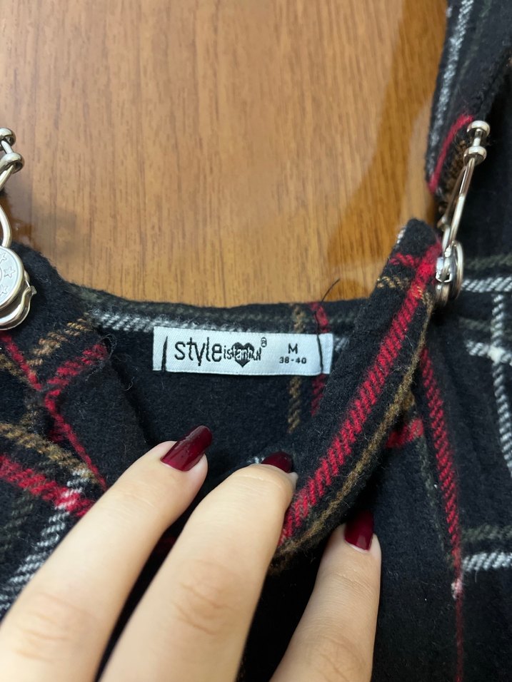 Kızlar için Kareli Askılı Tokalı Siyah Tulum - Görsel 2