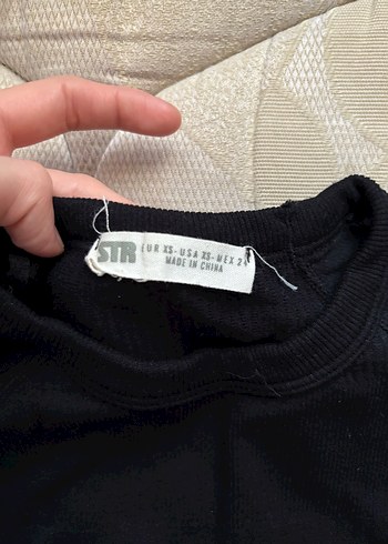 Stradivarius Siyah Parmak Detaylı Crop