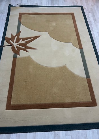 Bej Çerçeveli Desenli Halı