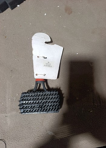 Kırmızı Kedi Tüy Fırçası - Görsel 2