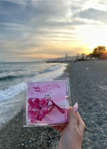 Pembe hot weells çiçek buketi