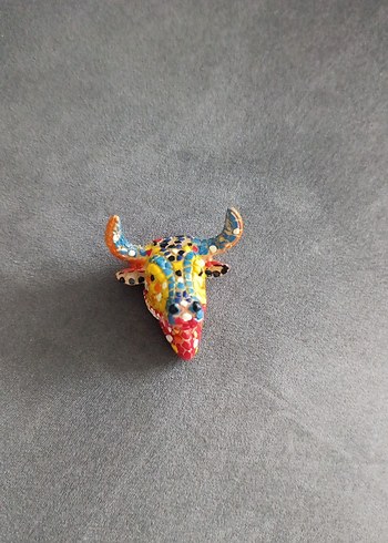 Diğer Barcelona yazılı rengarenk desenli boğalı magnet