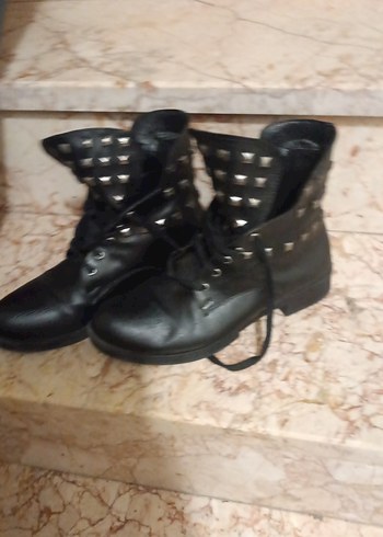 Siyah Deri Tokalı Blok Topuklu Bot - Görsel 4