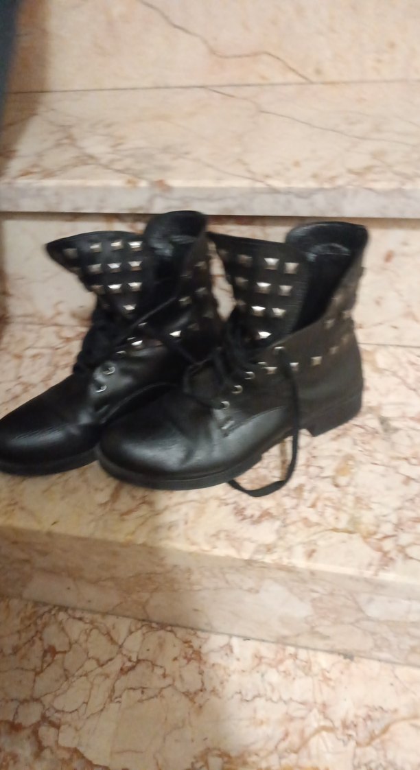 Siyah Deri Tokalı Blok Topuklu Bot - Görsel 4