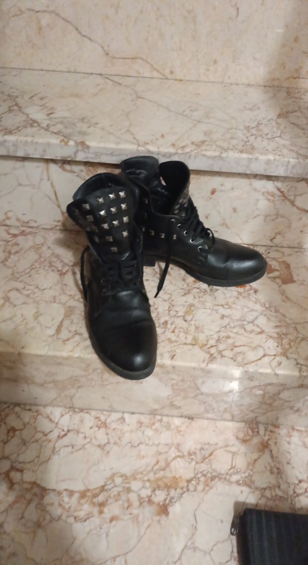 Siyah Deri Tokalı Blok Topuklu Bot - Görsel 2