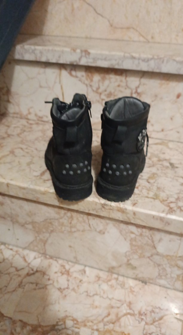 ortopedik taban sıfırdan farksız çok az kullanıldı fermuarlı - Görsel 3