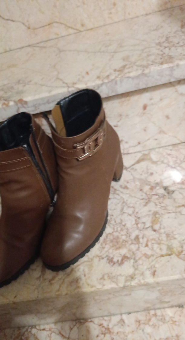 Kahverengi Deri Tokalı Kadın Topuklu Bot - Görsel 4