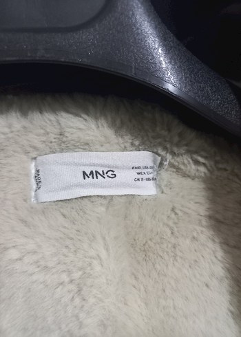 Siyah Kürk Detaylı Kadın Kışlık Mont - Görsel 4