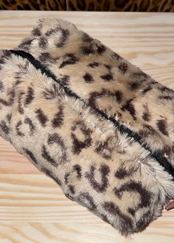 Kahverengi Leopar Desenli Kürklü Makyaj Çantası