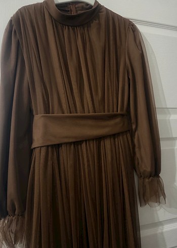 Kahverengi Pilili Uzun Kadın Elbise - Görsel 2
