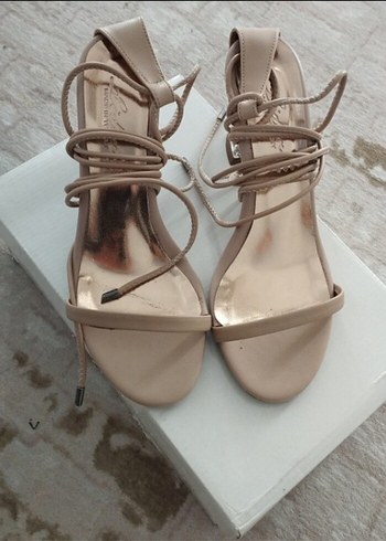 Diğer Bej Deri Stiletto Topuklu Kadın Ayakkabı