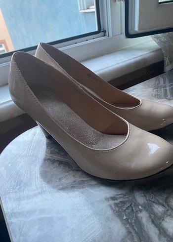Bej Rugan Stiletto Ofis Ayakkabısı