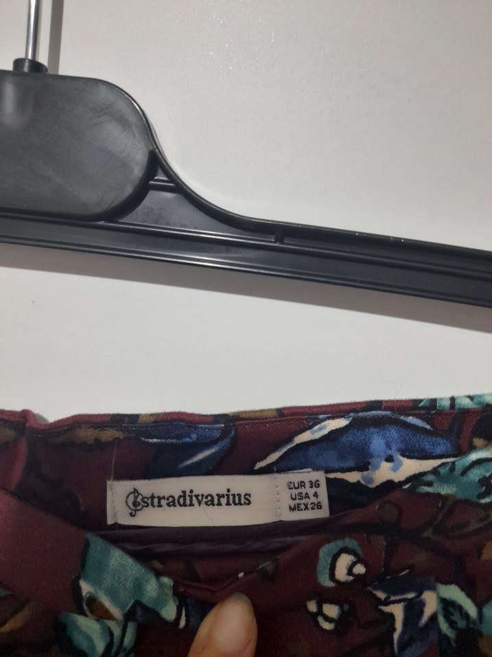 Bordo Çiçek Desenli Düğmeli Mini Etek - Görsel 2