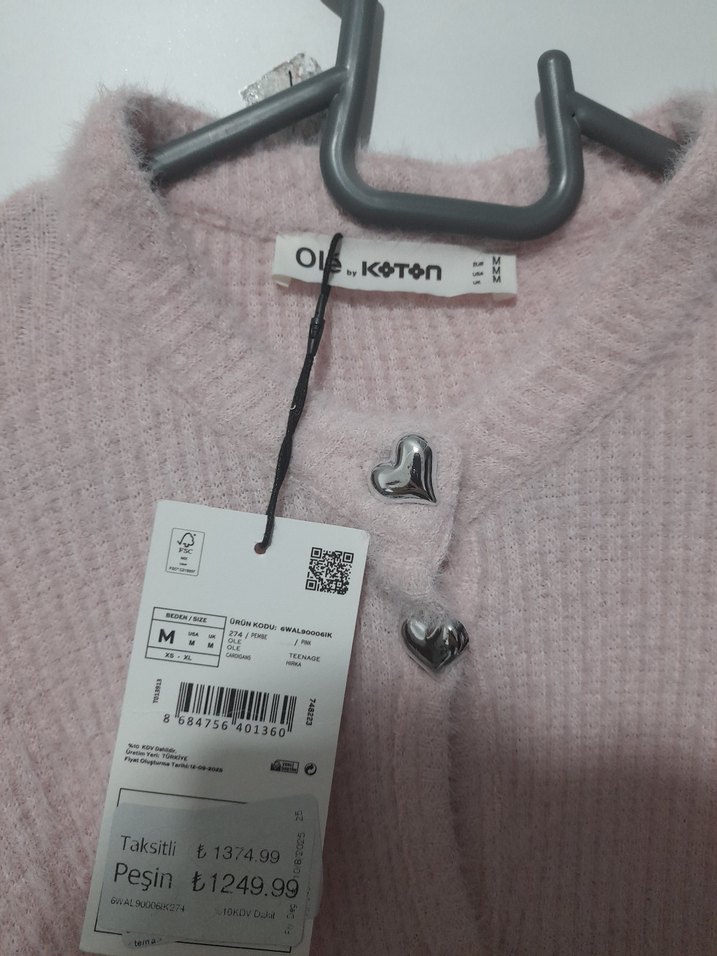 Yeni Sezon Pembe Düğmeli Hırka - Görsel 4