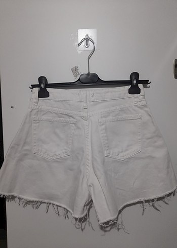 Kadın Beyaz Pamuklu Mini Kot Şort - Görsel 3