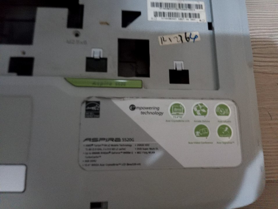 Acer Aspire 5520G full alt kasa - Görsel 2