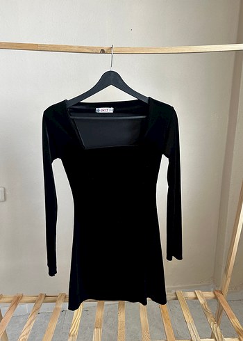 Abiye Kare Yaka Siyah Uzun Kollu Midi Goth Elbise