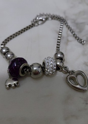 Pandora Mor Detaylı Zincir Bileklik Pandora