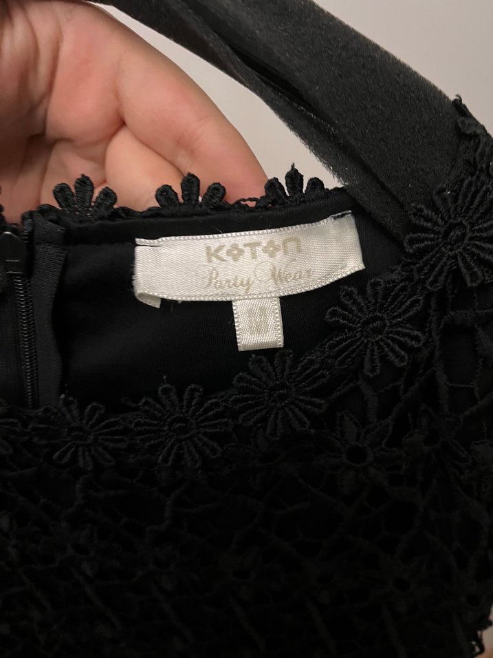 Dantel Detaylı Siyah Midi Elbise - Görsel 3