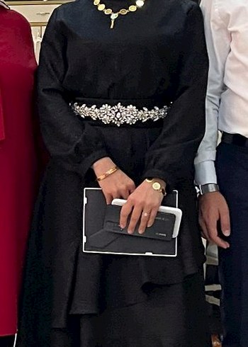 Kemer Detaylı Siyah Uzun Abiye Elbise