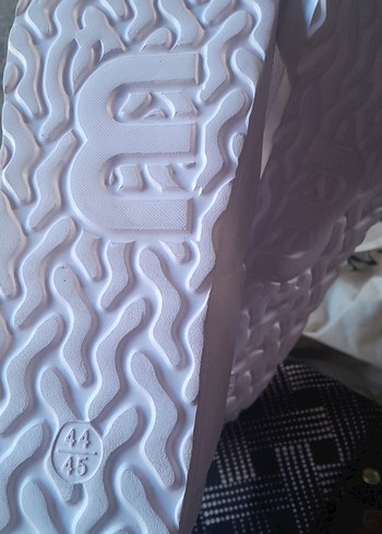 Beyaz Toka Detaylı Kadın Dolgu Topuk Terlik - Görsel 3