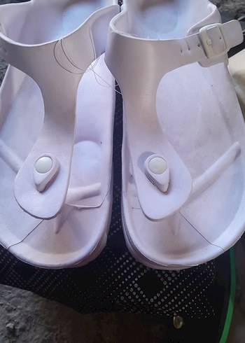 Beyaz Toka Detaylı Kadın Dolgu Topuk Terlik - Görsel 2