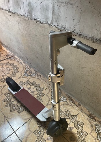 Beden Gri Çocuk Scooterı