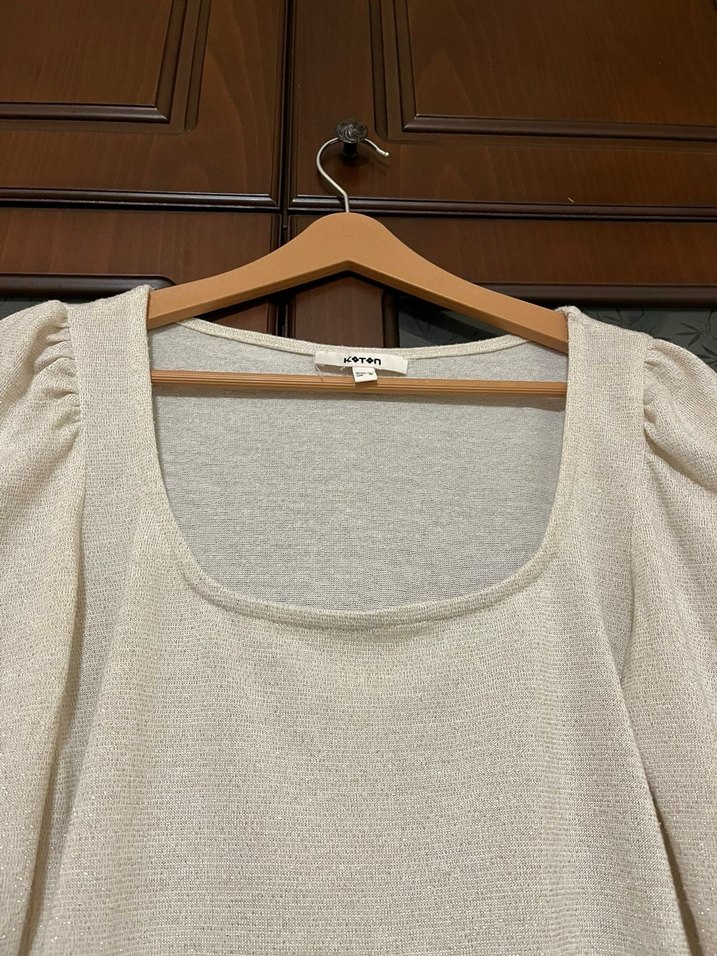 Bej Kısa Kollu Simli Kadın Bluz - Görsel 3