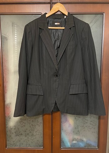 Zara Sikligin Ve Rahatligin Bulustugu Siyah Cizgili Blazer