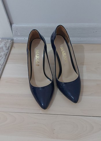 37 Beden Lacivert Parlak Stiletto