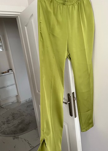 Düğmeli Yeşil Saten Kadın Gömlek takım - Görsel 3