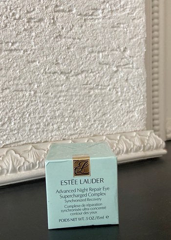 Estee Lauder Gelişmiş Gece Onarıcı Göz Serumu