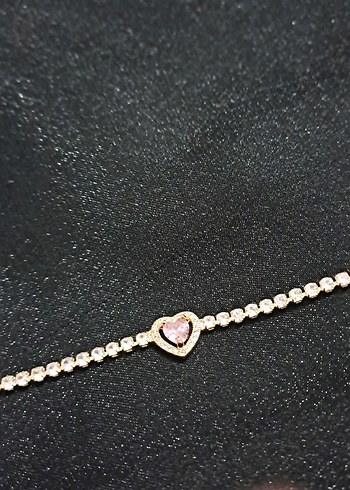 Pembe Taşlı Kalp Detaylı Kadın Bileklik