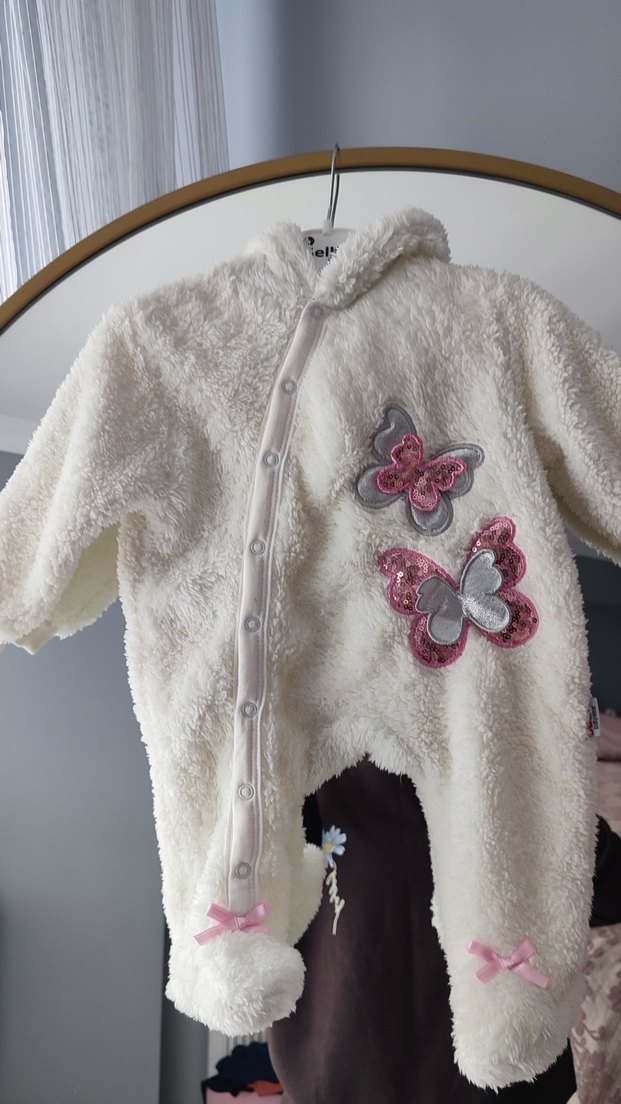 Beyaz Kürklü Nakışlı Bebek Kız Tulumu - Görsel 3