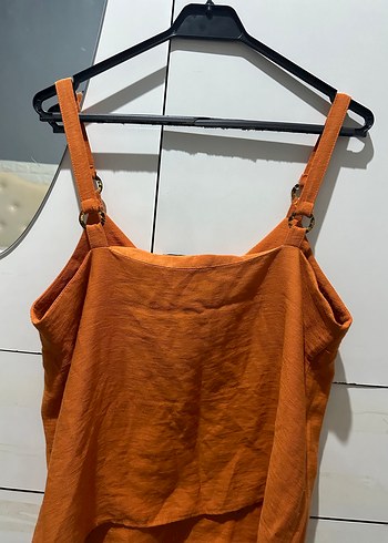 Zara Kiremit Kemer Detaylı Keten V Yaka Atlet