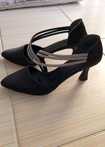 Diğer Siyah Parlak Stiletto Tokalı Abiye Ayakkabı