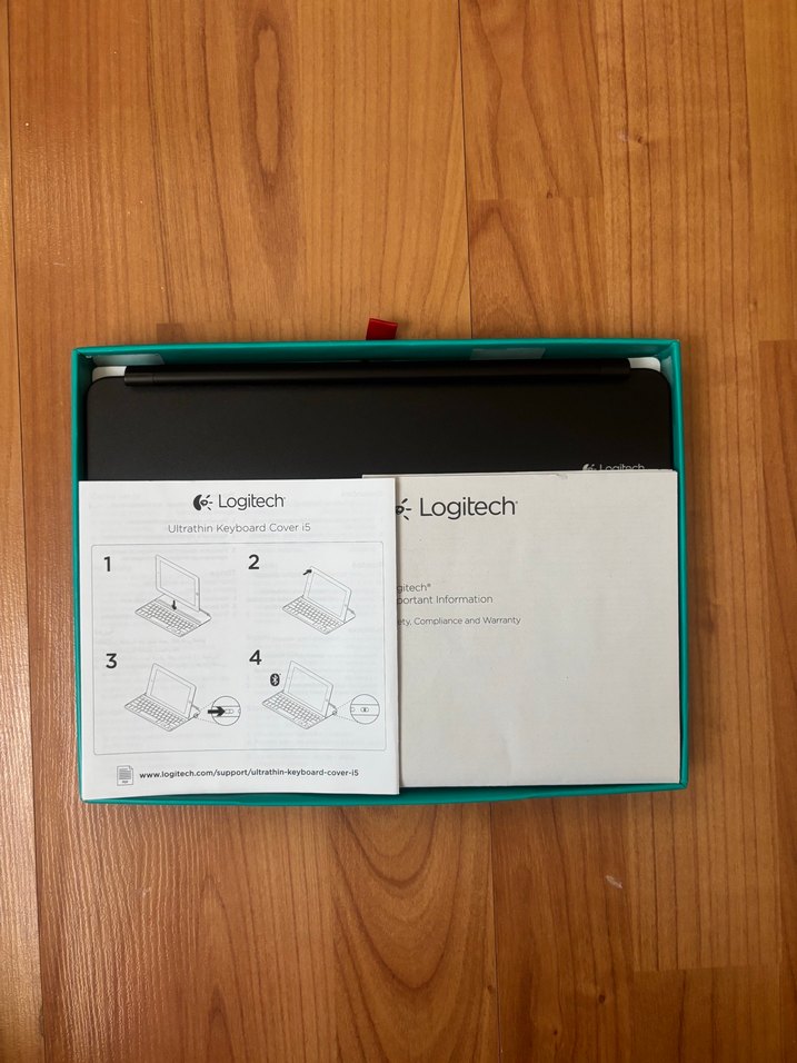 Logitech İnce Siyah Klavye Kapağı - Görsel 4