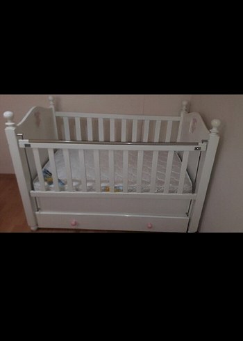 Beden beyaz Renk Beyaz Ahşap Bebek Beşiği