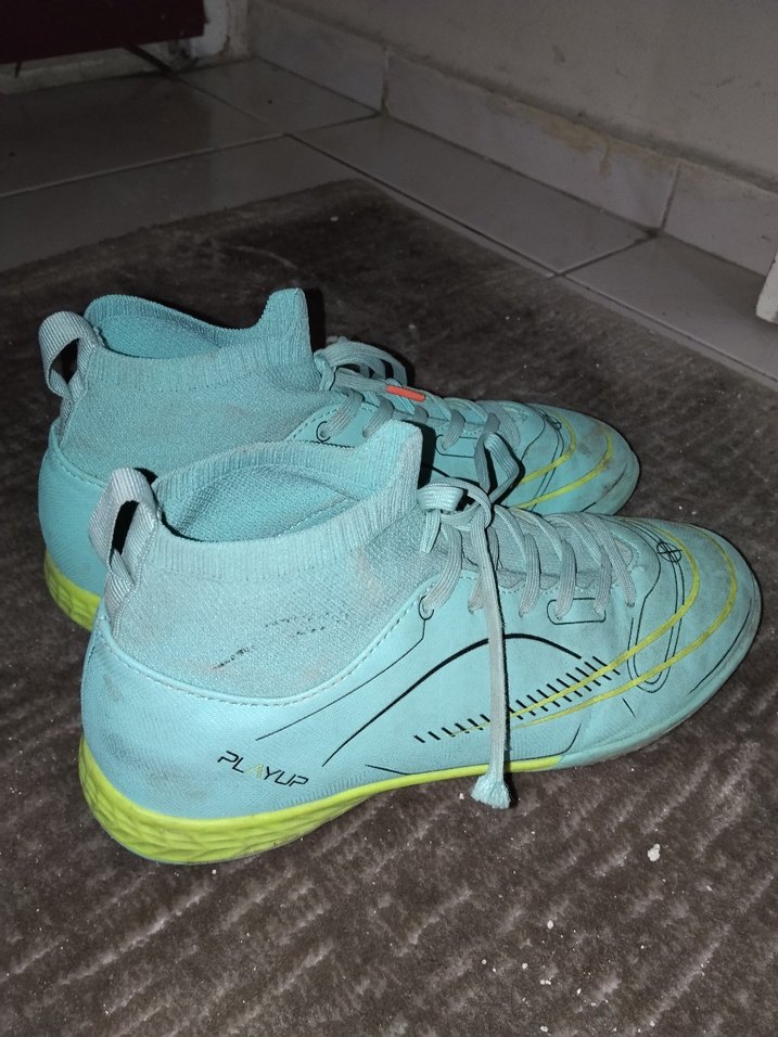 Turkuaz Halısaha kramponu temiz - Görsel 2