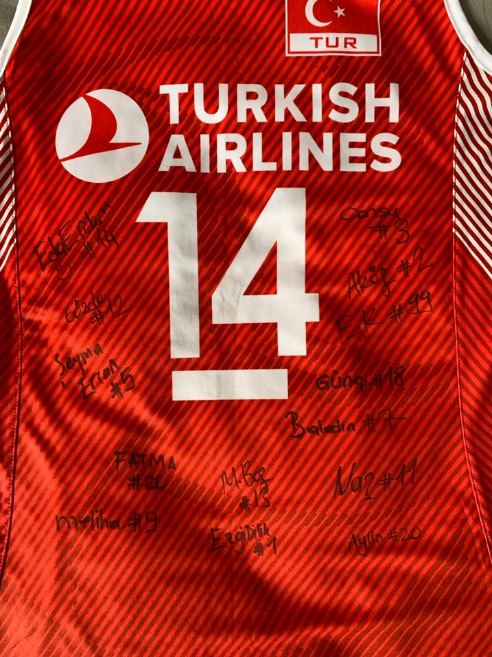 Kadın milli takım imzalı - Görsel 2