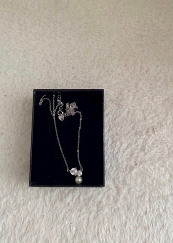 American Vintage İnci Ve Tasli Gumus Zincir Kolye
