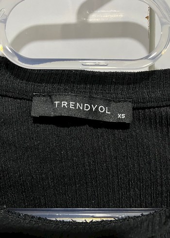 Trendyol & Milla Siyah Fırfırlı Uzun Kollu Mini Bluz