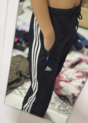 Adidas l