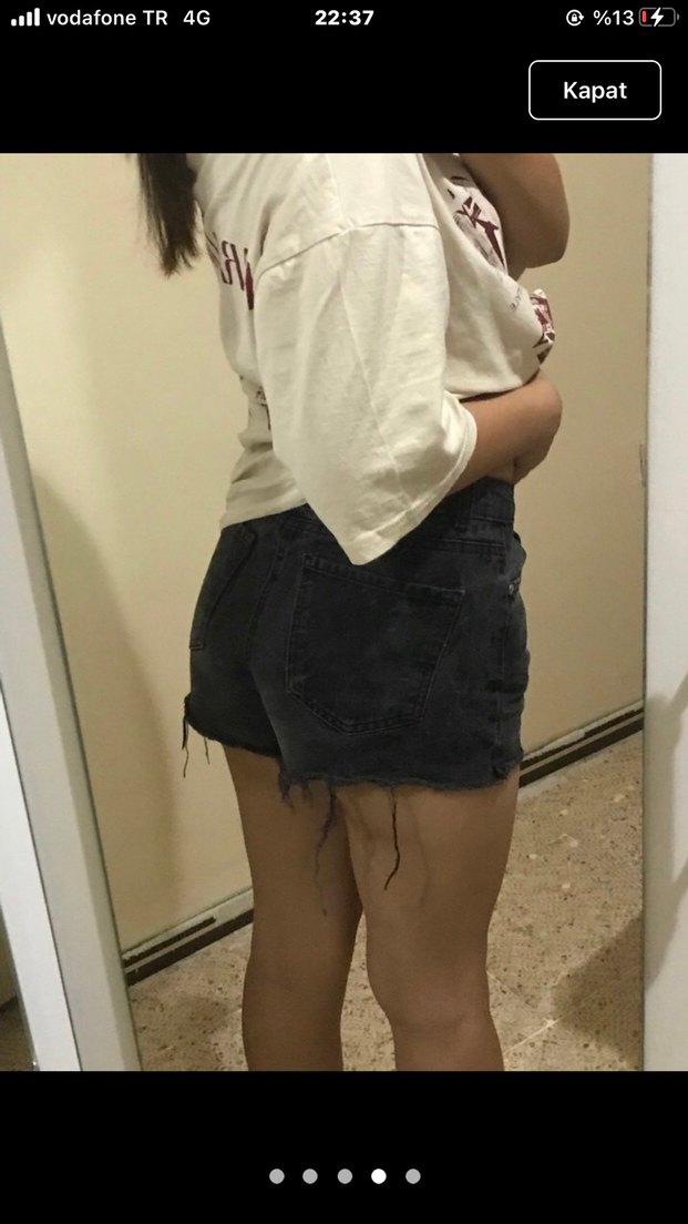 Siyah Yırtık Mini Kot Şort - Görsel 4